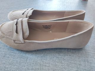 Zapatos planos beige mujer