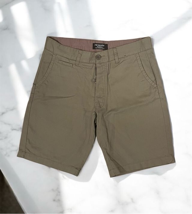 Shorts Primark verde oliva
