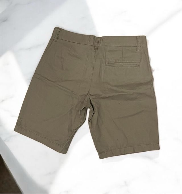 Shorts Primark verde oliva