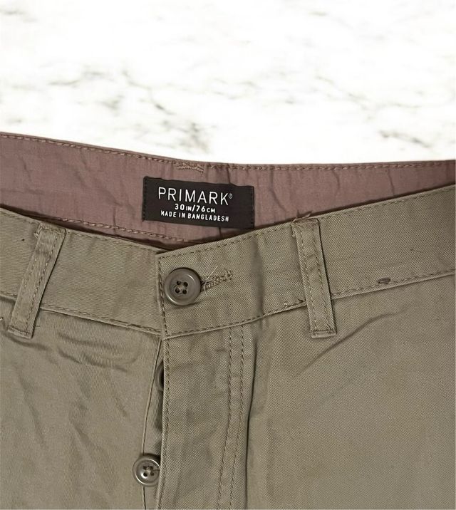 Shorts Primark verde oliva