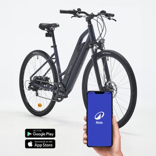 Bicicleta eléctrica trekking cuadro bajo Riverside 100 E