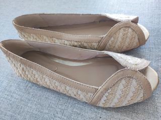 Zapatos planos beige mujer