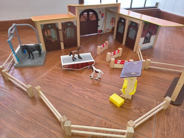 Centro Hípico Playtive - 25 piezas