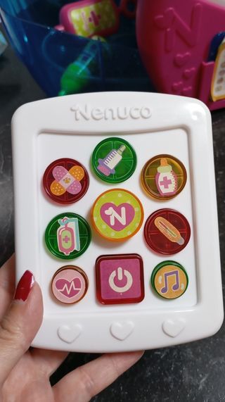 Nenuco: ¡Porque lloras! - Muñeco y camilla