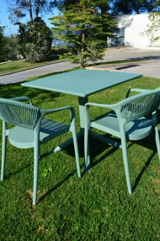 Mesa cuadrada exterior - Verde