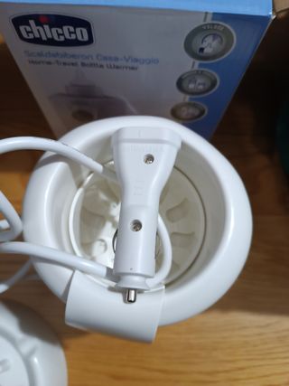 Calienta biberones Chicco.