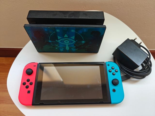 Nintendo Switch - Azul/Rojo