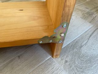 Estantería pared madera