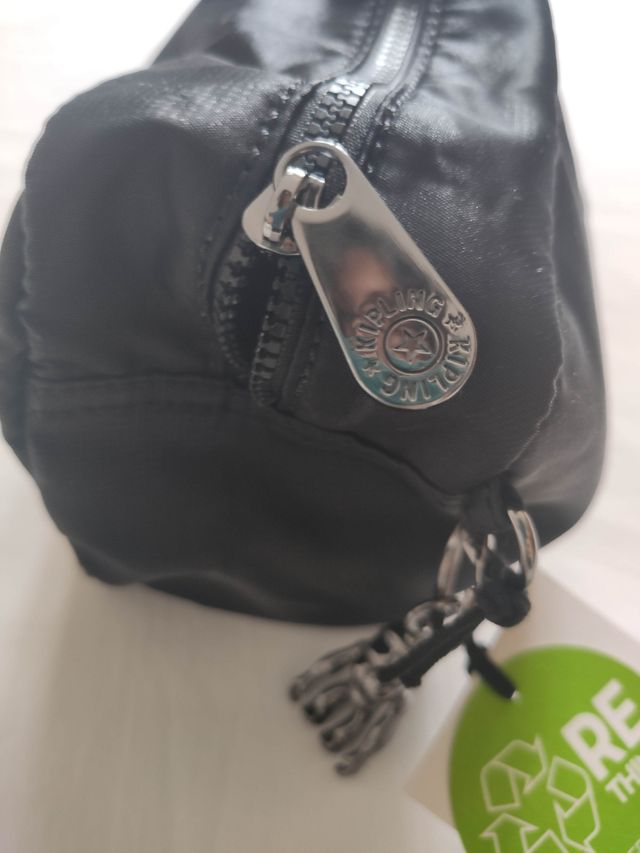 Neceser Kipling negro