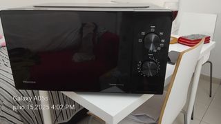Microondas Hisense 20L con Grill