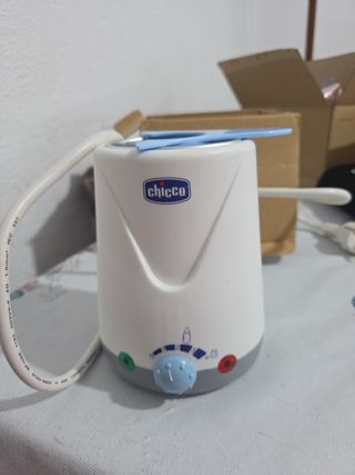 Calienta biberones Chicco para coche
