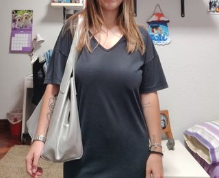 Bolso de hombro plateado