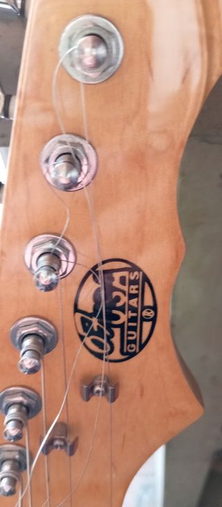 Guitarra eléctrica Stratocaster
