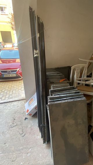 Estanterías metálicas gris - 90x50cm