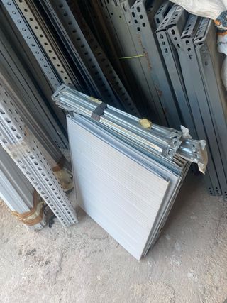 Estanterías metálicas gris - 90x50cm