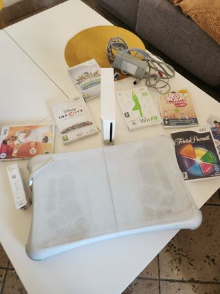 Pack Wii + 7 juegos Nintendo + wii balance + mando