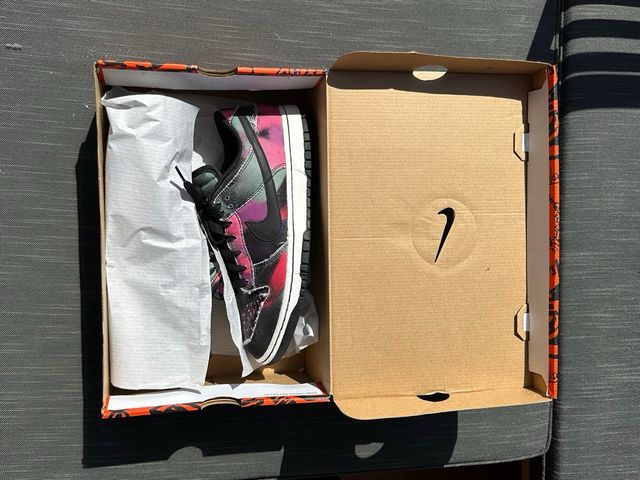 Nike Dunk Low Graffiti