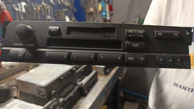 RADIO CASSETTE BMW REVERSE