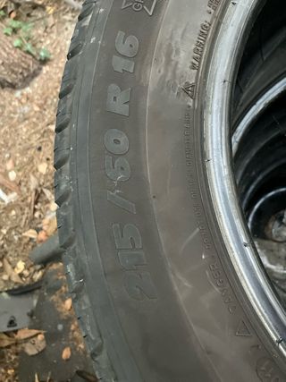2 Neumáticos 215/60/16 usados