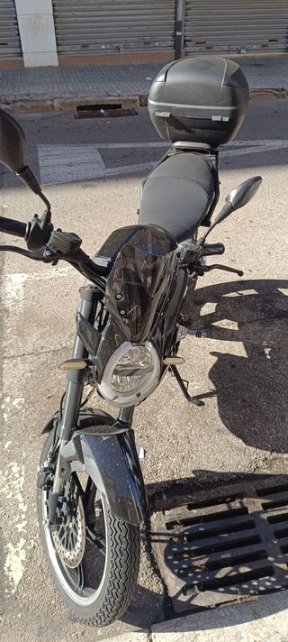 Moto eléctrica Urbet e-motorcycle 1900km