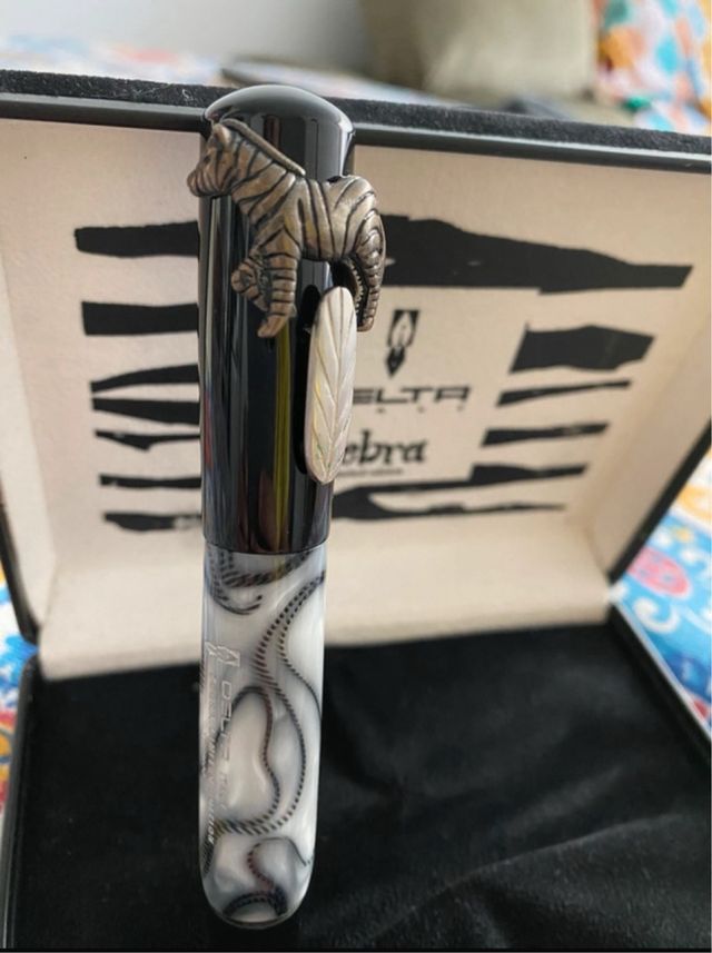 Delta Zebra - Caneta Esferográfica