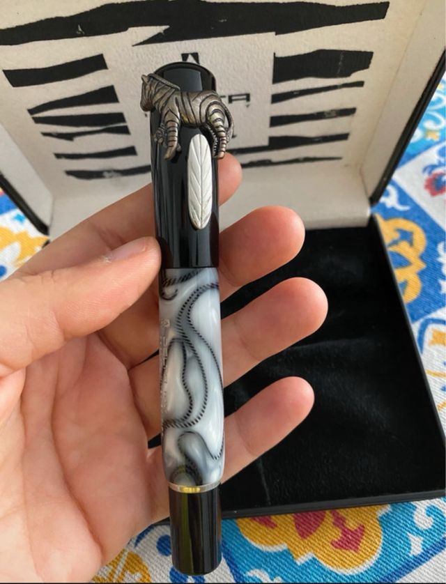 Delta Zebra - Caneta Esferográfica