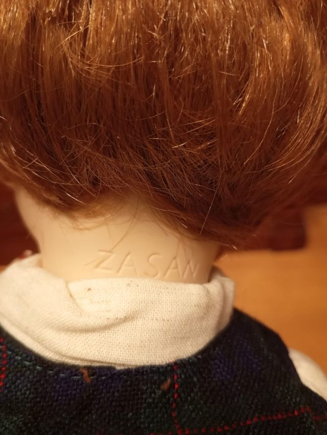 Muñeco porcelana violinista. Marca Zasan