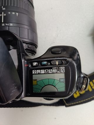 Nikon F70: Cámara analógica vintage