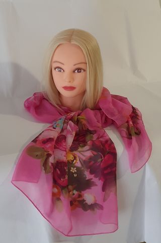 Foulard in seta rosa floreale