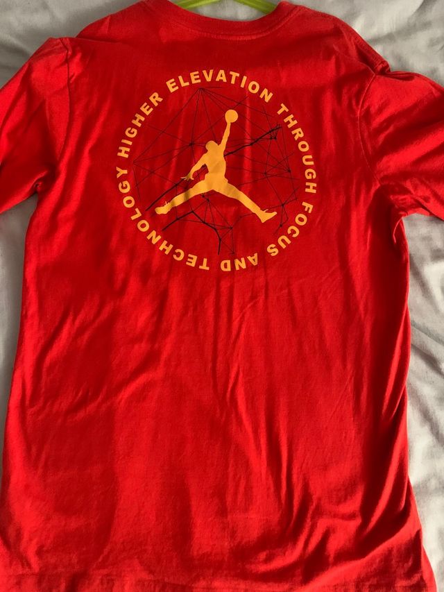 Camiseta Jordan roja - Talla S