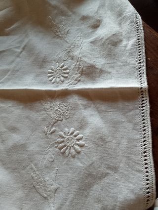 Tovaglia lino vintage ricamata