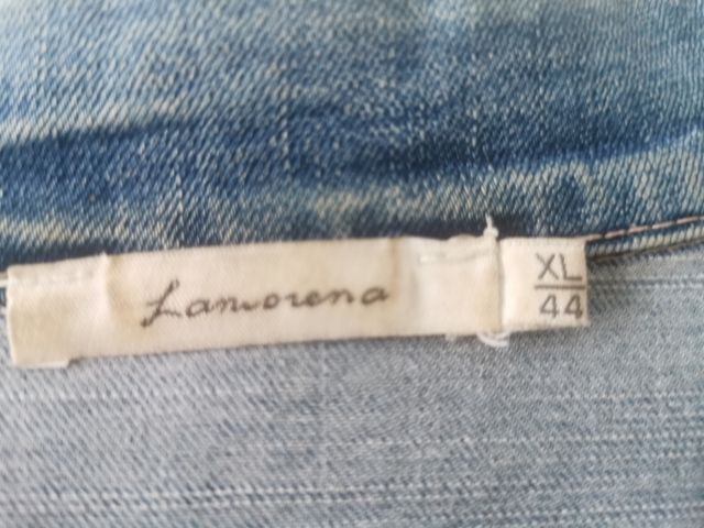 Cazadora Vaquera Bordada La Morena