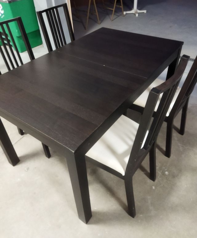 Mesa comedor + 4 sillas