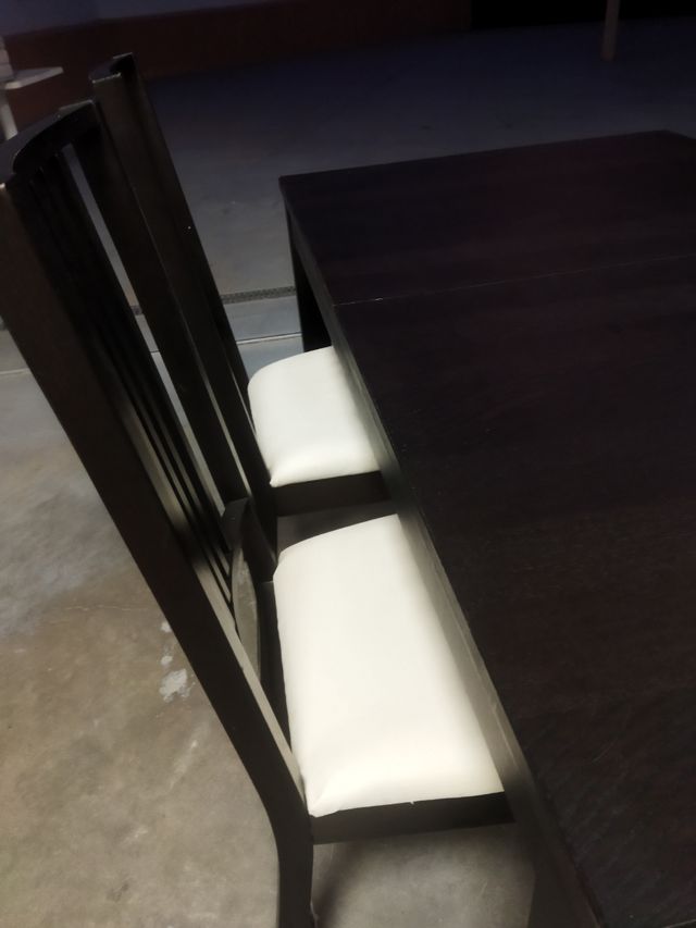 Mesa comedor + 4 sillas