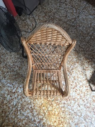 Silla mimbre infantil beige