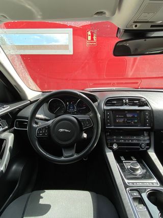 Jaguar F-Pace 2.0L i4D AWD Automático Portfolio