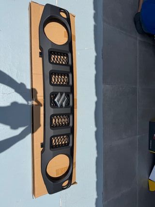 Parrilla frontal Suzuki Jimny