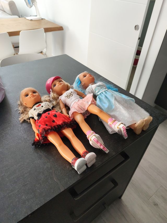 3 Muñecas Nancy en buen estado