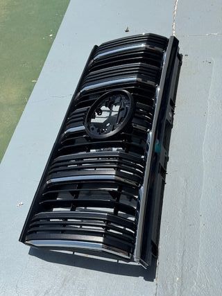 Parrilla frontal Land Cruiser 150 (2022)