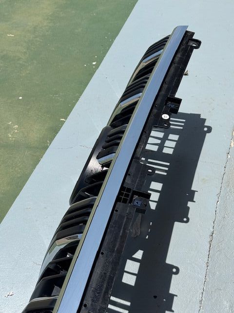 Parrilla frontal Land Cruiser 150 (2022)