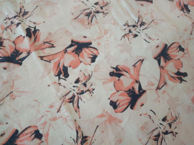 Maglietta fiori manica corta donna