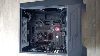 Torre PC MSI MAG FORGE 
