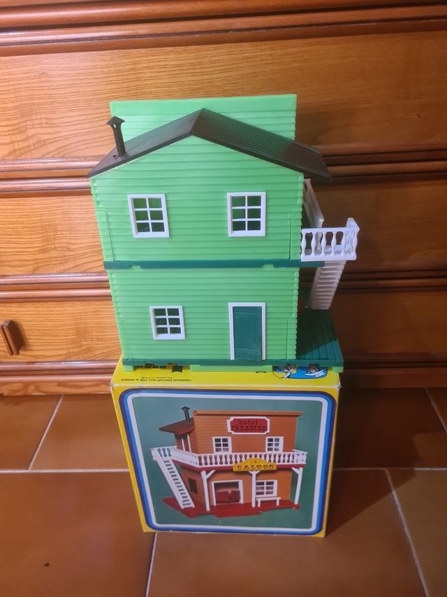 Hotel Paradiso Lucky Luke Comansi