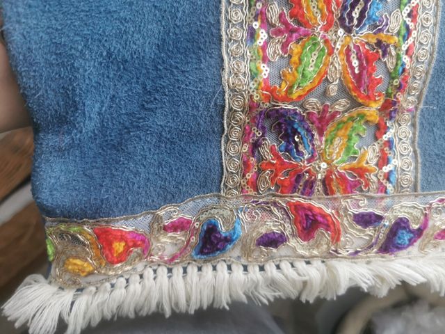 Bolso bandolera ante bordado