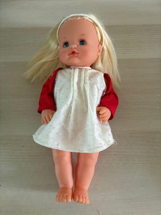Muñeca bebé rubia - Juguete