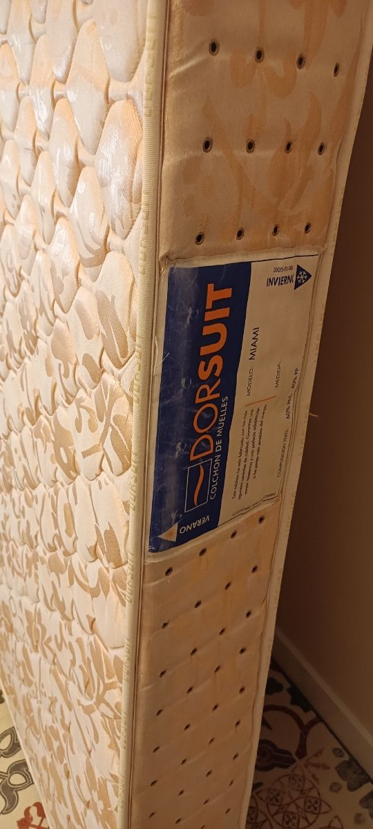 Colchón DORSUIT 90cm de muelles, buen estado