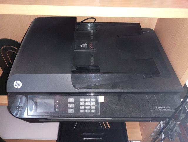 HP Officejet 4632: Impresora y Escáner