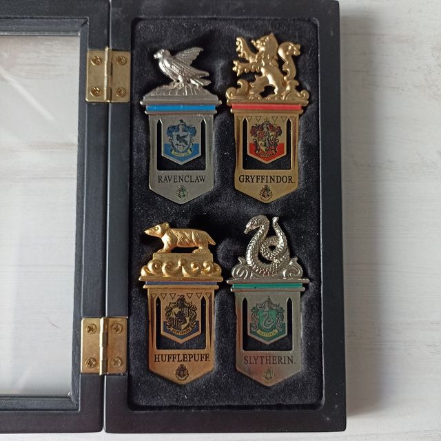 Marcapáginas metálicos Hogwarts