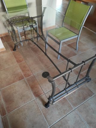 Lote 4 sillas jardín o terraza y mesa de forja