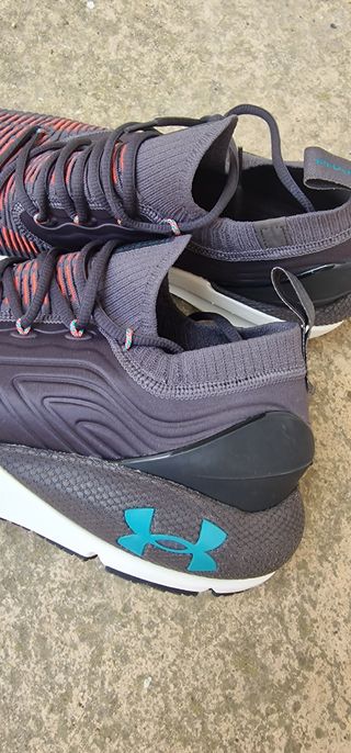 Zapatillas Under Armour Hovr Phantom - Gris/Rojo